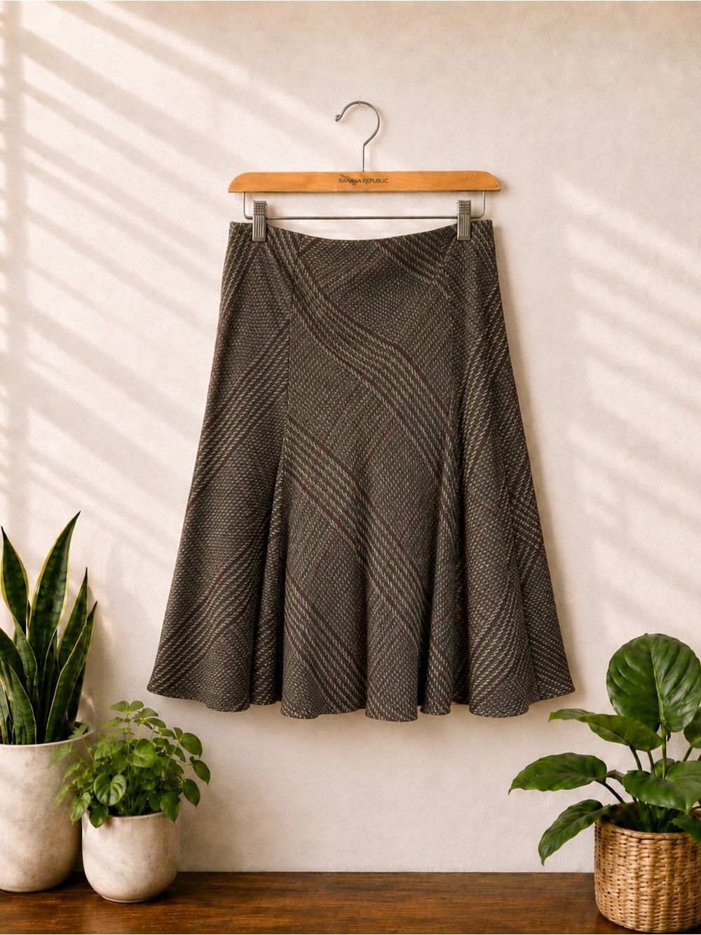 Y2K 2005 Plaid Midi Skirt Size Small Brown Burgundy Flared Dark Acadamia